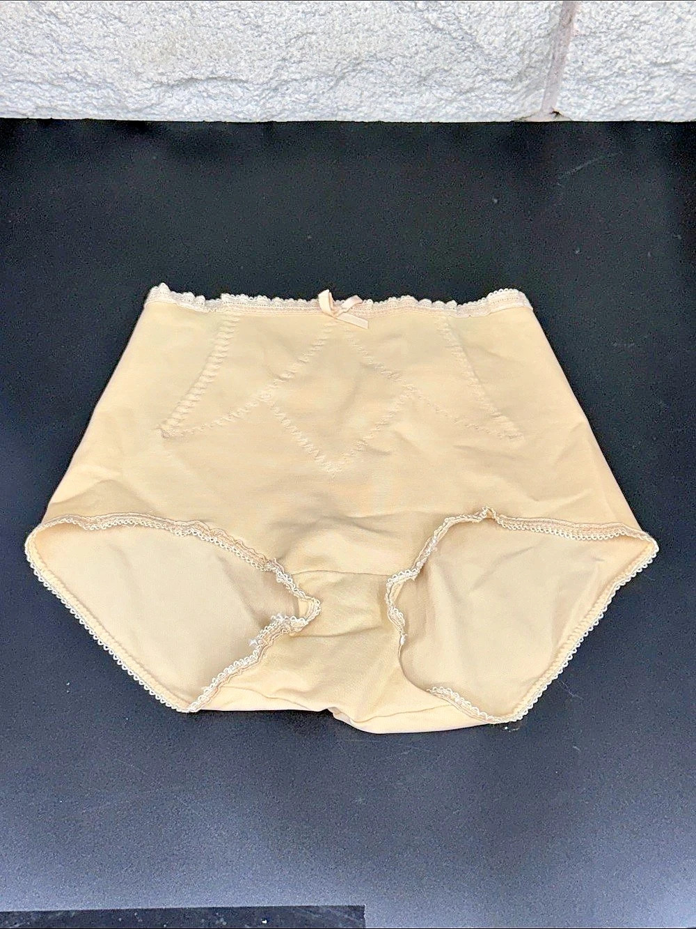 Vintage 1980s Olga Wonderwear Style 407 Tummy Control Shaping Brief M Made in US